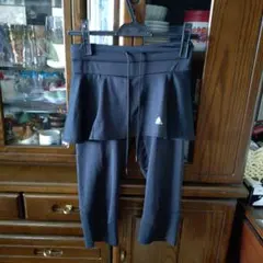 adidas スカート付きレギンス 黒