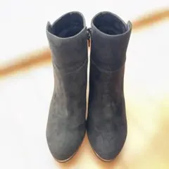 ブラックスエードショートブーツ