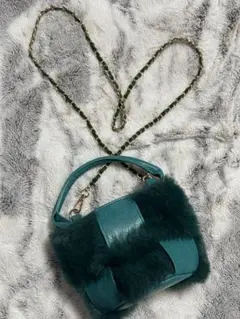 ファーバッグ　ショルダーバッグ　チェーンバッグ　ターコイズブルー