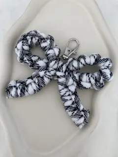 ハンドメイド　パラコード　キーホルダー　キーリング　キーチャーム　リボン