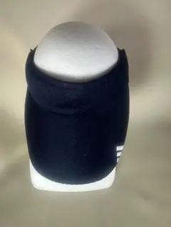 adidas ネイビー バイザー