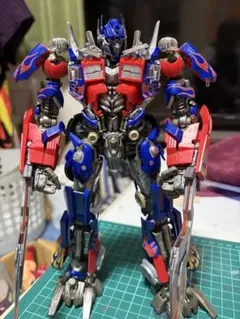 オプティマスプライム　デュアルモデルキット完成品