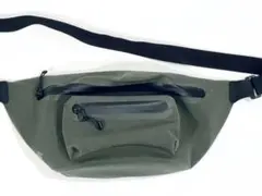 DESCENTE デサント　防水　ボディバッグ　 オリーブグリーン