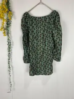 ローリーズファーム　ブラウス 　おしゃれ　総柄　緑　幾何学模様　a 416