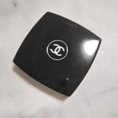 CHANELシャネル アイシャドウ アイシャドウパレット 4のサムネイル