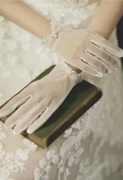 B52　グローブ ショートフェイクパールスパンコールビーズウェディング手袋