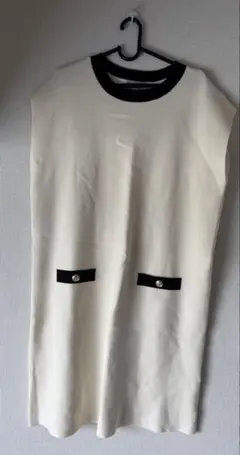 アイボリー ノースリーブ ニットワンピース