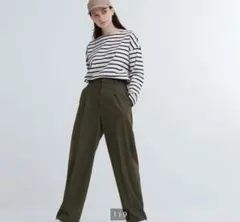 UNIQLO タックワイドパンツ　ワンタック