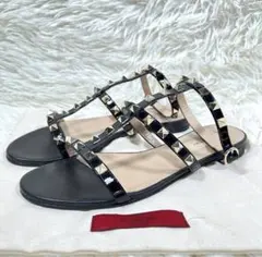VALENTINO ヴァレンティノ ロックスタッズ フラットサンダル ブラックのサムネイル