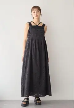シフリー刺繍キャミワンピース　ブラック