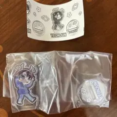 txt CROWN ver. アクリルスタンド ヨンジュン