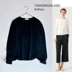 ネイビー クルーネックニット