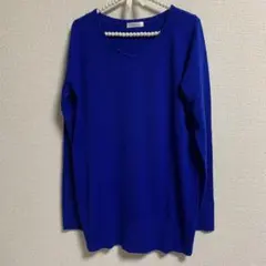 新品　Vネックニット　ロイヤルブルー