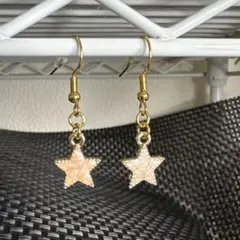 星型オレンジピアス フック式