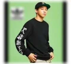 ☆ブラック アニメプリント 長袖トレーナー　グーフィー　ディズニー