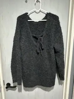 グレーの長袖ニットセーター　LOWRYS FARM