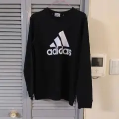 新品タグ付き★adidasアディダス★ロゴトレーナー160黒ブラックキッズ