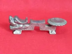 中国骨董　龍モチーフ 金属製 筆置き 書道用品　箸置き　希少品のサムネイル