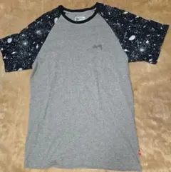 STUSSY ラグランTシャツ ワールドツアー スプレーアート ゴールド M 