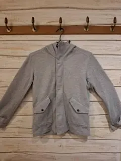 グレー フード付きジップアップジャケット　即購入OK