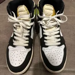 エアジョーダン ハイカットスニーカー ホワイト/ブラック/イエロー