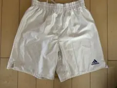 ゆ*マ様 adidas ホワイト ショートパンツ 160