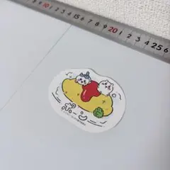 ちいかわ　ハチワレ　ステッカー　オムライス