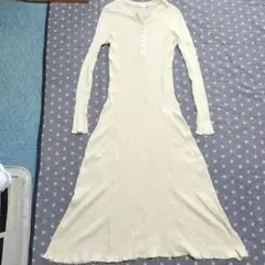 長袖ニットワンピース