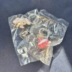 サンリオ ゆるっとめじるしアクセサリー マロンクリーム しろうさ ガチャガチャ