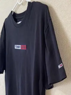 TOMMY JEANS Tシャツ