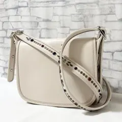 ほぼ未使用✨コーチ・ショルダーバッグ斜め掛け レザー スタッズ アイボリー系