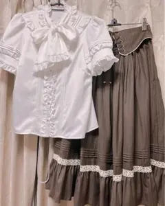 アマベル　ロングスカート　ブラウス　2点セットのサムネイル