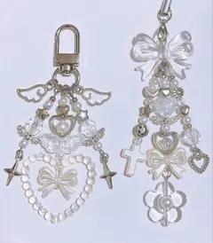 ビーズキーホルダー ビーズストラップ y2k コレクトブック チャームクリア白