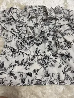 dazzlin カットアウトフリルシャツトップス ホワイト