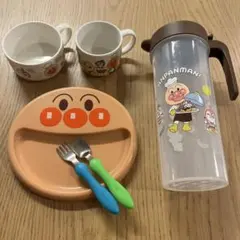 アンパンマン 手づかみプレート　アンパンマンクラブ　カップ　ドリンクピッチャー