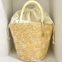 かごバッグ 巾着型 レース付き ベージュ 星チャーム 夏コーデ