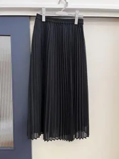 GU ブラック　黒 プリーツスカート　ロングスカート