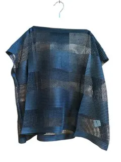 ISSEY MIYAKE プリーツ メッシュ トップスのサムネイル