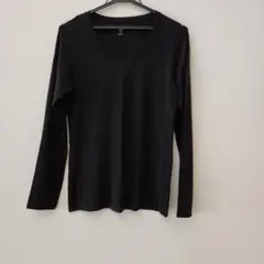 ユニクロ　長袖Tシャツ Lブラック
