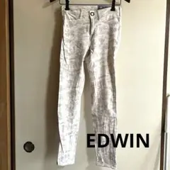 EDWIN LADIVA 迷彩柄スキニーパンツ