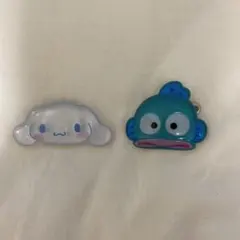 サンリオ キャラクターズ　ぷっくりったい バッジ シナモン×ハンギョドン セット