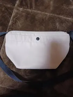 ナイロン ショルダーバッグ