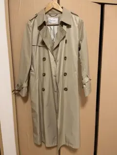 ベージュ トレンチコート ダブルブレスト　美品のサムネイル