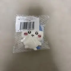ちいかわ ハチワレだらけくじ E賞 てくてく全身ぬいぐるみバッジ　いつもの姿のサムネイル