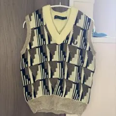 FRED PERRY 幾何学模様 ニットベスト Lサイズ