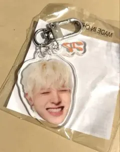 TREASURE ジョンファン 楽　顔アクキー　喜怒哀楽