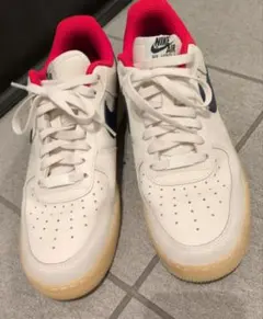 宮*憲様 Nike Air Force 1 ホワイト/ネイビー/レッド