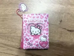 【新品未使用品】ハローキティ ハート柄カードケースチャーム付き