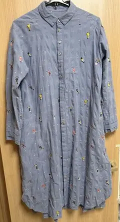 SUPER HAKKA 刺繍入り青長袖シャツワンピース