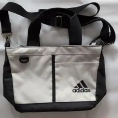 adidas ショルダーバッグ ホワイト ブラックのサムネイル